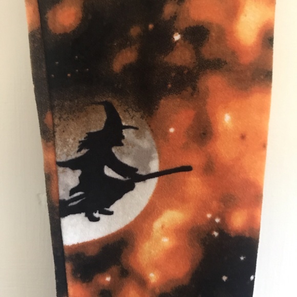 Halloween Leggings - Picture 3 of 3